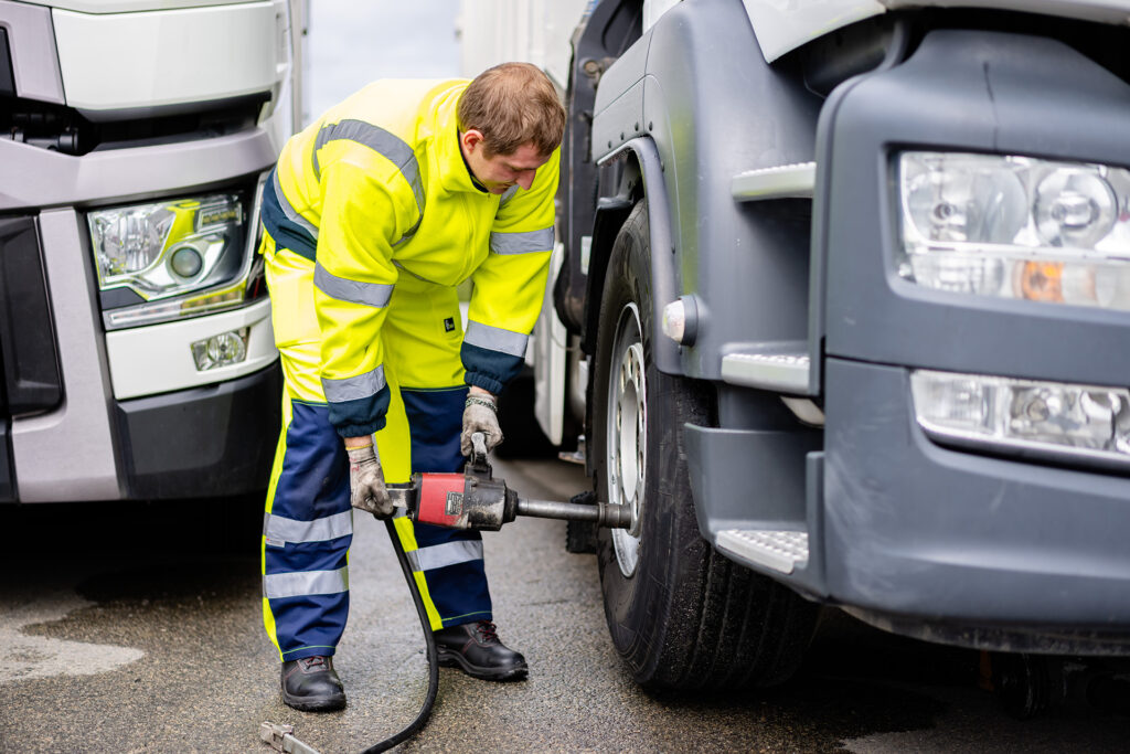Tyre Fitting in Slough Town Centre Fifth Image